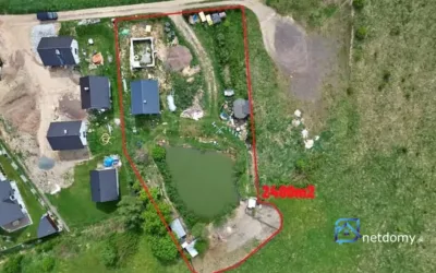 Działka budowlana, dwa domy i staw – zdjęcie 5