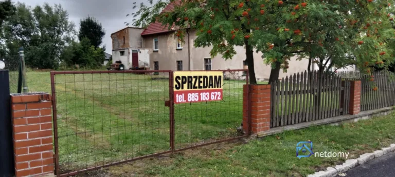 Budynek(część) z działką - sprzedam - Działki na sprzedaż