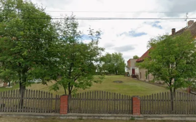 Budynek(część) z działką – sprzedam – zdjęcie 2