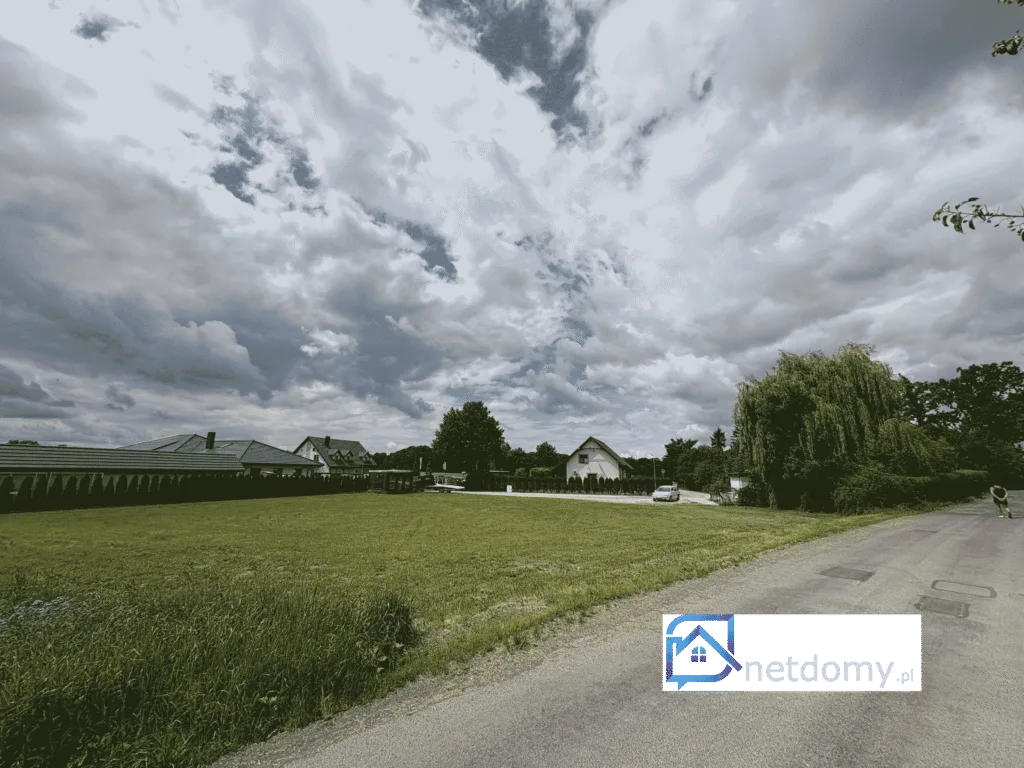 Atrakcyjna działka 800 m² pod dom i usługi | Pełne media | Dwustronny dojazd | Cicha okolica - Działki na sprzedaż