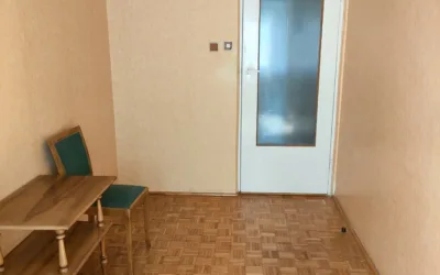 3 pokoje na 1. piętrze gotowe do zamieszkania, 58 m2, balkon + piwnica - Mieszkania na sprzedaż
