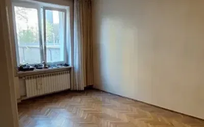 Kawalerka 36 m² Warszawa Ochota Szczęśliwice | parter, osobna kuchnia, piwnica - Mieszkania na sprzedaż