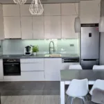 3‑pokojowe mieszkanie z balkonem i komórką, Ursus Gołąbki 49 m² – gotowe do wprowadzenia - Mieszkania na sprzedaż