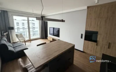 3 pokoje na ostatnim piętrze z południową loggią – Mokotów