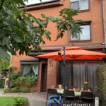 Skrajny szeregowiec 136 m² w Ursus Gołąbki – 5 pokoi, ogród, 4 miejsca parkingowe - Netdomy