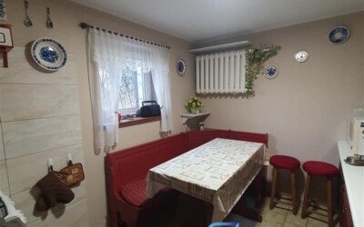 Przestronny bliźniak z garażem i tarasem w Gdyni Redłowie 109,8 m² – 3 kondygnacje - Netdomy