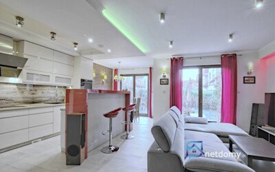 Zadbany dom szeregowy z ogrodem i garażem – Karwiany, blisko Wrocławia - Netdomy