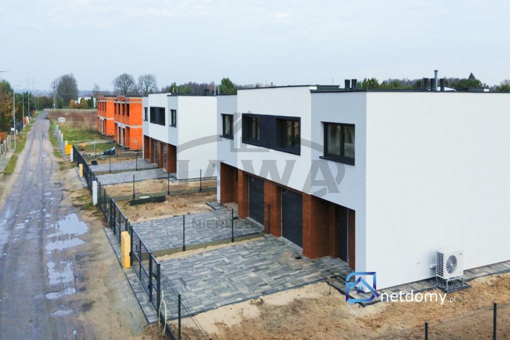 Nowoczesny dom bliźniak z garażem – Łochowice k. Bydgoszczy 138 m² - Netdomy