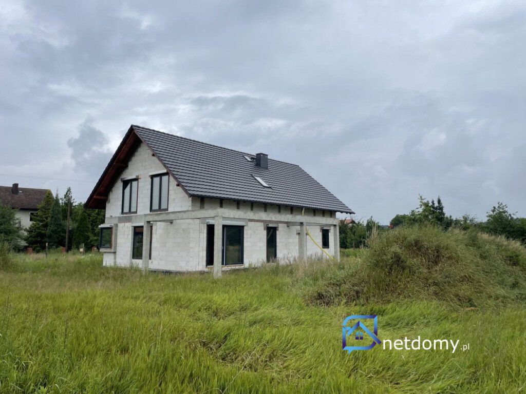 Wolnostojący dom 206,5 m² w Miłoszycach – działka 1000 m² z garażem - Netdomy