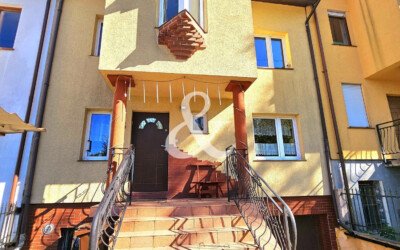 Widokowy szeregowiec z tarasem na dachu – Gdynia Leszczynki 353 m² - Netdomy