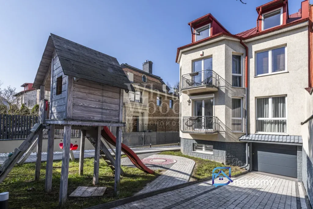 Dom w otulinie lasu – bliźniak 290 m² Gdynia Dąbrowa - Netdomy