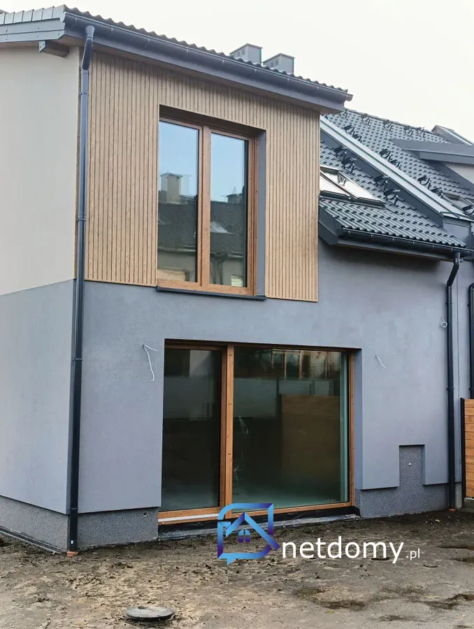 Energooszczędny szeregowy dom 109 m² z garażem – Katowice Załęże, pompa ciepła - Netdomy