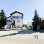 Dom 250 m² Radom, ul. Lotnicza – po remoncie, 9 pokoi, działka 735 m² - Netdomy