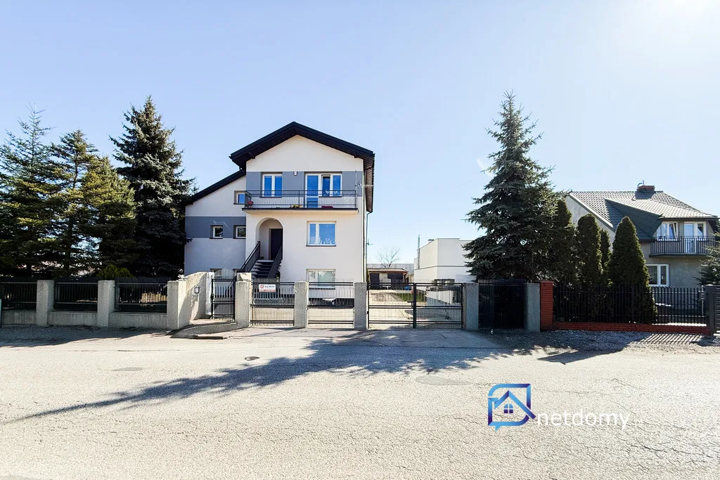 Dom 250 m² Radom, ul. Lotnicza – po remoncie, 9 pokoi, działka 735 m² - Netdomy