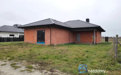 Parterowy dom 136 m² w Radomiu (Janiszpol) – stan surowy zamknięty, ul. Grota‑Roweckiego - Netdomy
