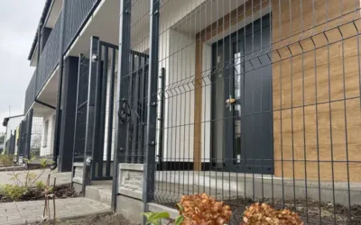 Łódź Bałuty‑Doły, Bystrzycka — szereg 113 m² z pompą ciepła, ogrodem 261 m² i tarasem - Netdomy