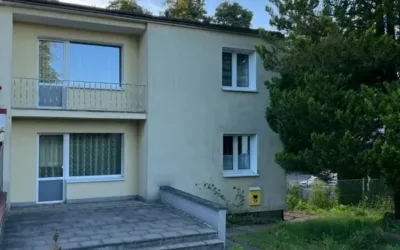 Olsztyn, Fałata 18 – bliźniak 124,5 m² na działce 734 m², 4 pokoje, garaż, do remontu - Netdomy