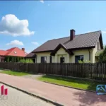 Płock – Nowe Ciechomice, dom 140 m² z garażem i poddaszem do aranżacji, działka 820 m² - Netdomy