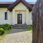 Płock – Nowe Ciechomice, dom 140 m² z garażem i poddaszem do aranżacji, działka 820 m² - Netdomy