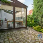 Elbląg – bliźniak 94,97 m² z oranżerią i fotowoltaiką, działka 491 m² – ul. Suwalska - Netdomy