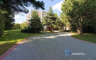 Dom 296 m² na dużej działce 1632 m² – Elbląg, ul. Freta | 6 pokoi, 2 garaże, 1993 r. - Netdomy