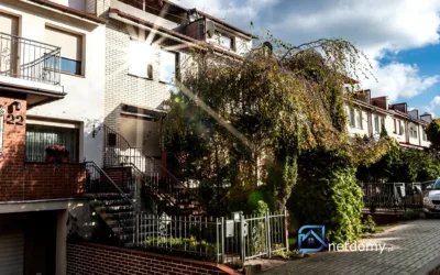 Szeregowy 170 m² z piwnicą i 2 tarasami – Opole, Kolonia Gosławicka, ul. Mossora - Netdomy