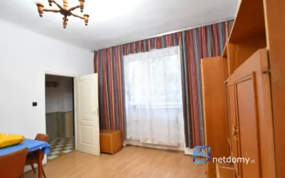 Warszawa, Włochy – dom 260 m² z garażem, działka 649 m², 6 pokoi i opcja 2 mieszkań - Netdomy