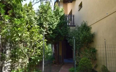 Warszawa, Włochy – dom 260 m² z garażem, działka 649 m², 6 pokoi i opcja 2 mieszkań - Netdomy