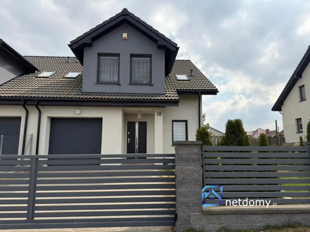 Dom w Niestępowie z fotowoltaiką - Netdomy