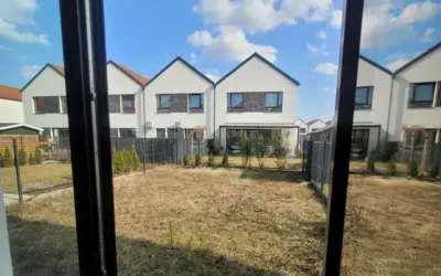 Dom z ogrodem 136 m² Klecina – gotowy bliźniak pod klucz - Netdomy