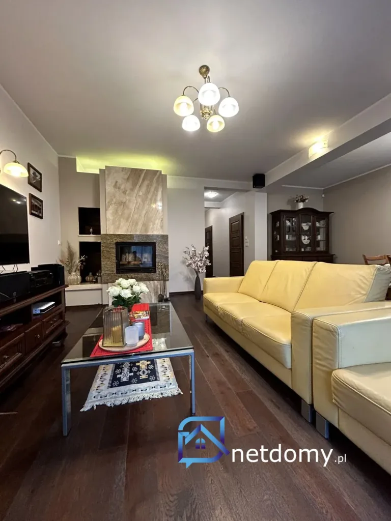 Szeregowiec 157 m² z garażem i ogrodem – Chorzów II, ul. Pokoju - Netdomy