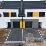 Nowoczesny dom w zabudowie bliźniaczej pod Warszawą 111,86 m2 – Łomianki - Netdomy