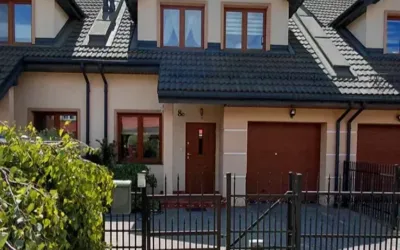 Dom szeregowy Białystok Bagnówka 140 m² z garażem i ogrodem - Netdomy