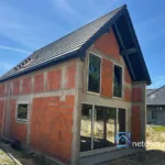 Nowoczesny wolnostojący dom z użytkowym poddaszem w zielonej części Jastrzębia-Zdroju - Netdomy