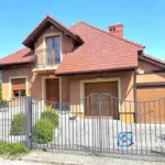 Zadbany dom z dużą działką – Legnica, os. Wierzbiak, 168 m² - Netdomy