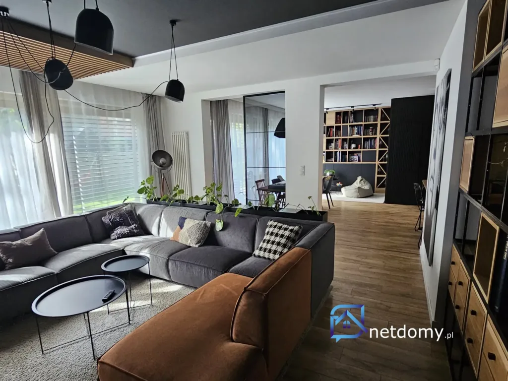 Przestronny dom z ogrodem i garażem na 4 auta – Poznań Strzeszyn - Netdomy