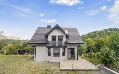 Dom 135 m2 z panoramicznym widokiem na wzgórza i lasy, Łyczanka