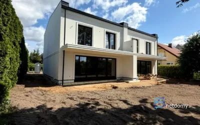 Dom bliźniaczy 157 m2 z garażem i balkonem w Zaściankach