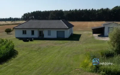 Dom parterowy 235 m2, 2 garaże, działka 2.500m2