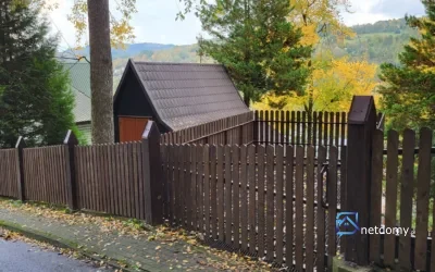 Drewniany domek letniskowy 40 m2 z działką i parkingiem w Czchowie